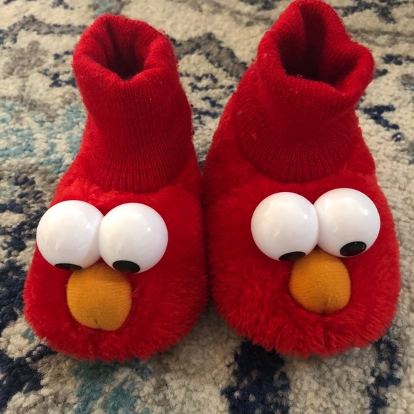 ❤️ 4/$20 Unisex Baby Elmo Slippers - Picture 1 of 3